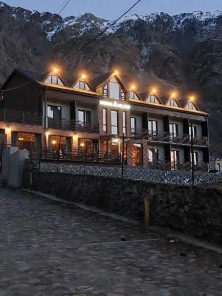 Hilltop Kazbegi ภายนอก รูปภาพ