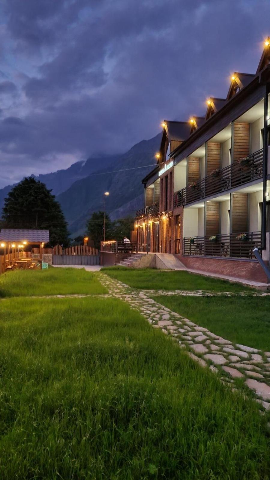 Hilltop Kazbegi ภายนอก รูปภาพ